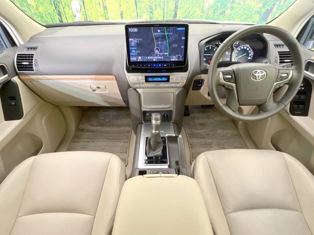 TOYOTA LANDCRUISER PRADO 2022