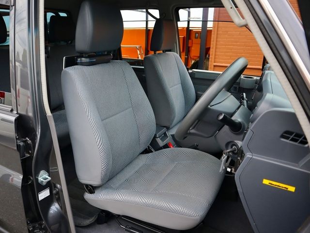 TOYOTA LANDCRUISER PICKUP 2014