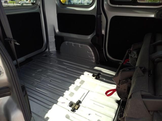 NISSAN NV200 VANETTE van 2023