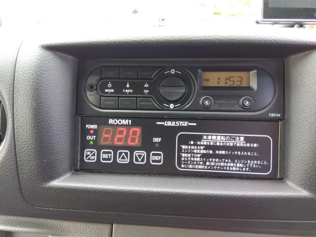 NISSAN NV350 CARAVAN 2019