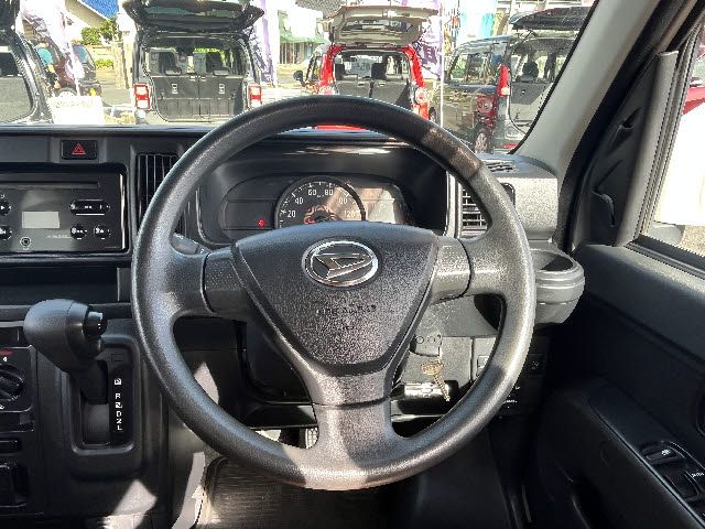 DAIHATSU HIJET deckvan 2018