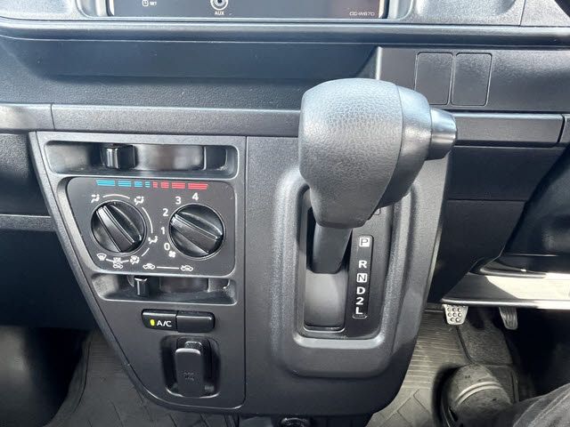 DAIHATSU HIJET deckvan 2018