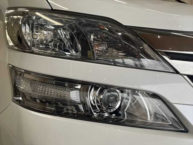TOYOTA VELLFIRE  HYBRID 4WD 2013