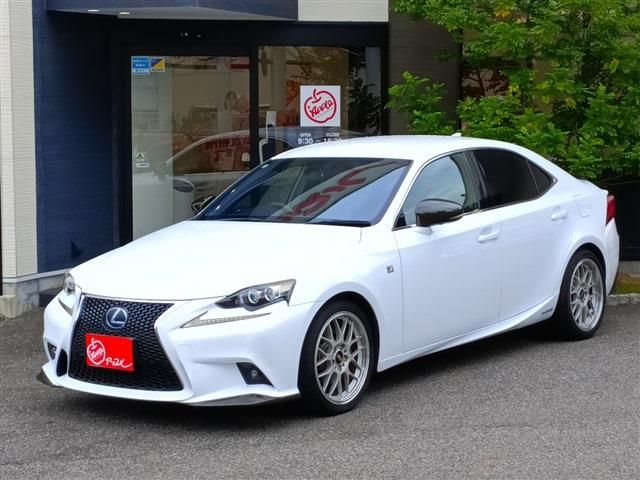 TOYOTA LEXUS IS300h 2015