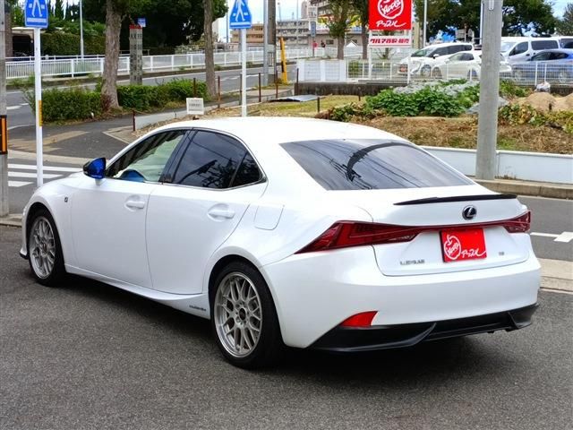 TOYOTA LEXUS IS300h 2015