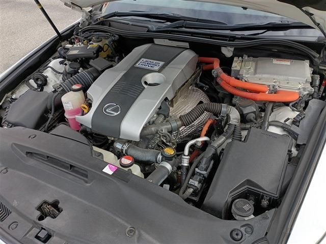 TOYOTA LEXUS IS300h 2015