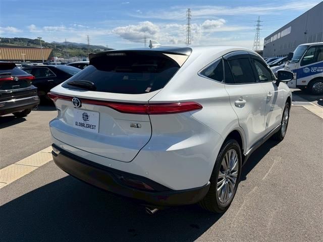 TOYOTA HARRIER HYBRID 2022