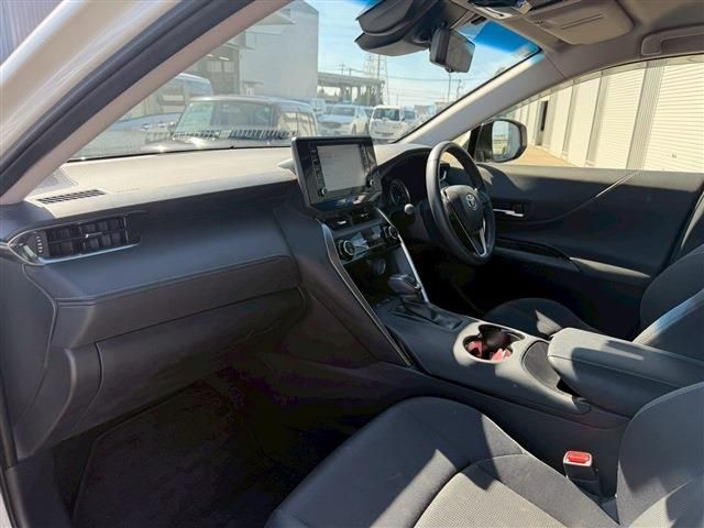 TOYOTA HARRIER HYBRID 2022