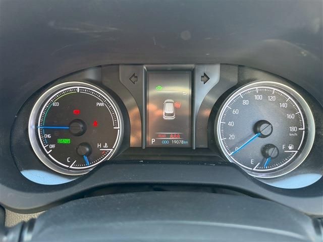 TOYOTA HARRIER HYBRID 2022