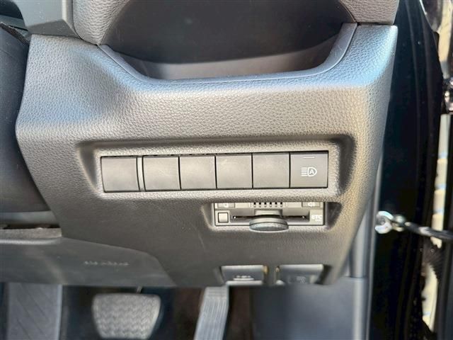 TOYOTA RAV4 2WD 2022