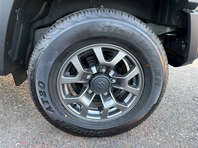 SUZUKI JIMNY SIERRA 2025