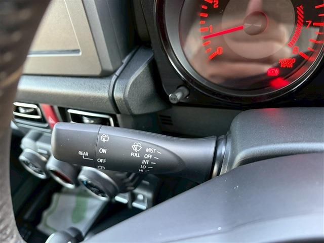 SUZUKI JIMNY SIERRA 2025