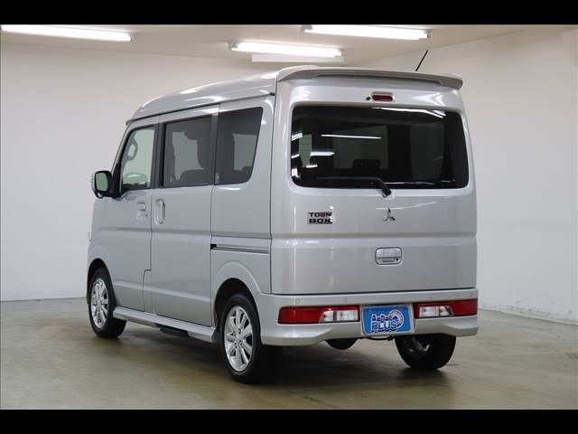 MITSUBISHI TOWNBOX 2023