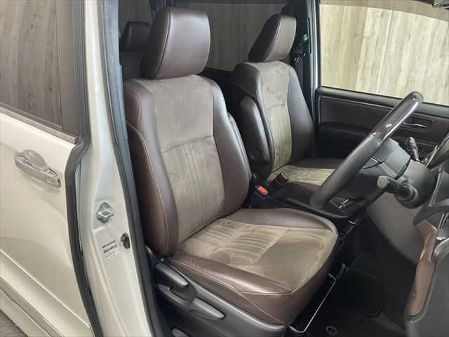 TOYOTA ESQUIRE HYBRID 2018