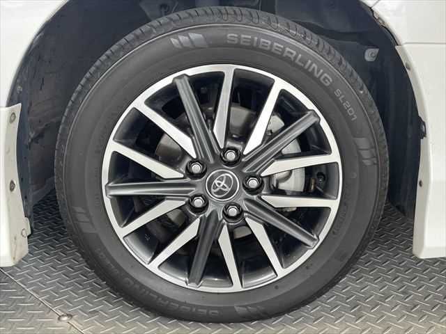 TOYOTA ESQUIRE HYBRID 2018