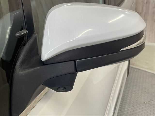 TOYOTA ESQUIRE HYBRID 2018