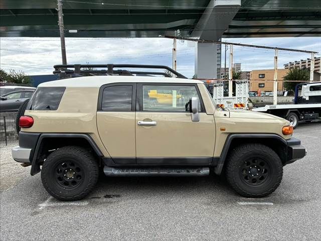TOYOTA FJ CRUISER 4WD 2013