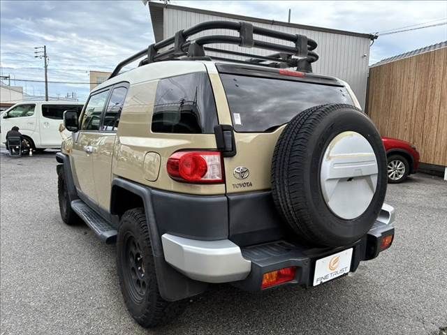 TOYOTA FJ CRUISER 4WD 2013