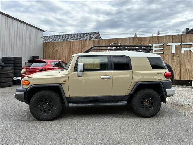 TOYOTA FJ CRUISER 4WD 2013