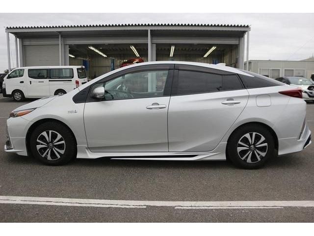 TOYOTA PRIUS PHV 2017