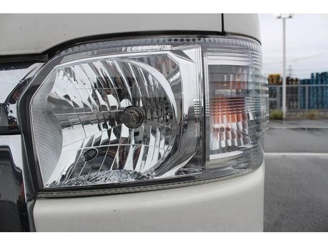 TOYOTA HIACE van 2WD 2019