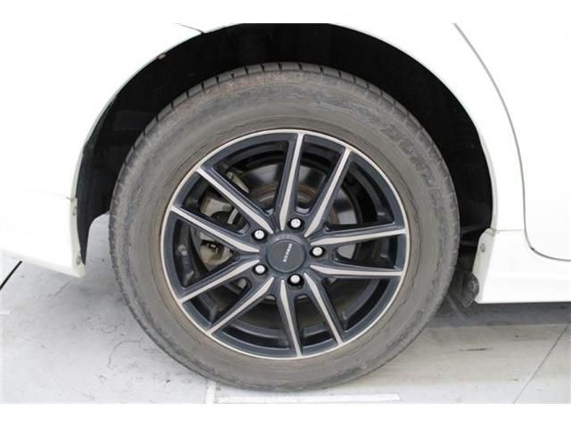 TOYOTA PRIUS Alpha 2015