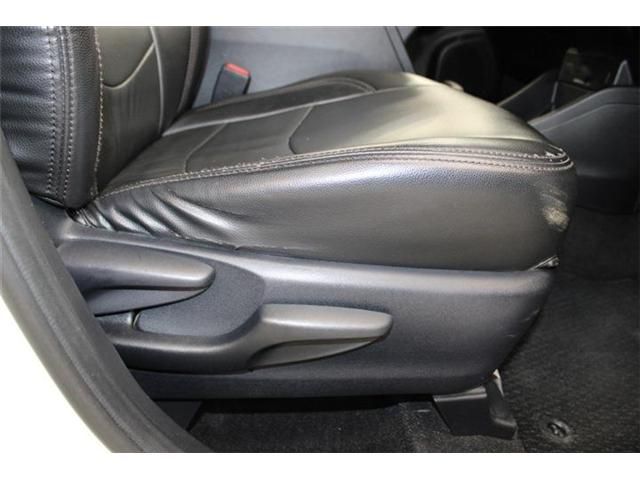 TOYOTA PRIUS Alpha 2015