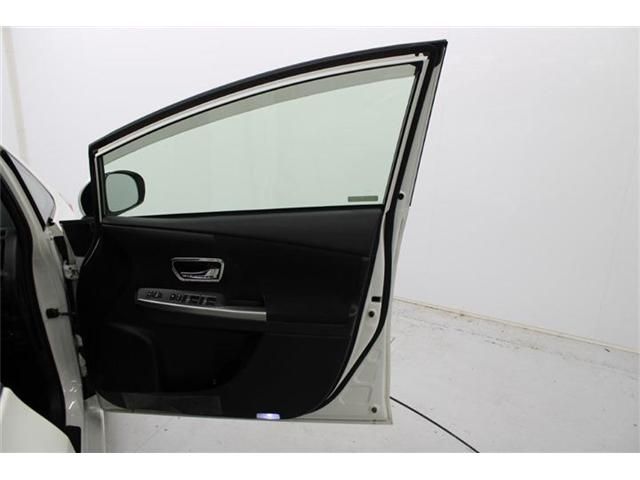 TOYOTA PRIUS Alpha 2015