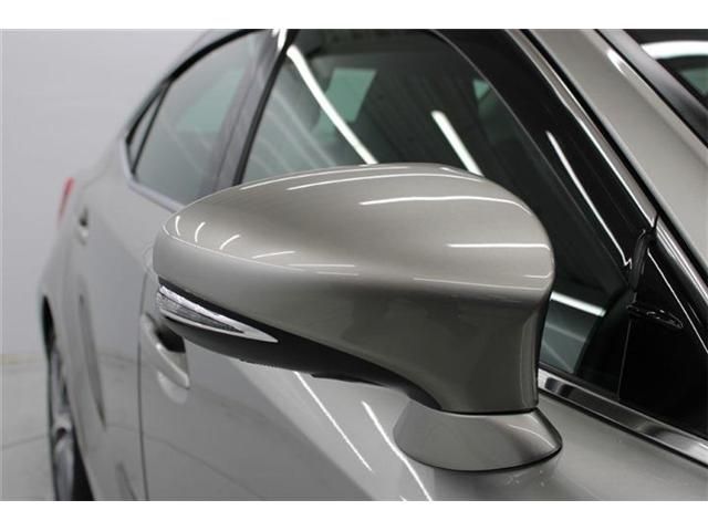 TOYOTA LEXUS IS300h 2019