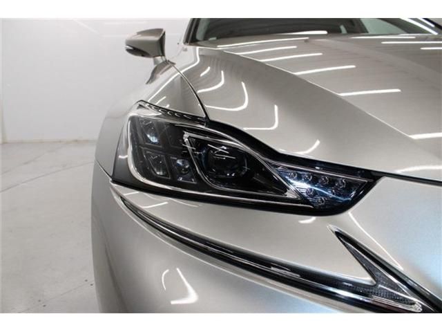 TOYOTA LEXUS IS300h 2019