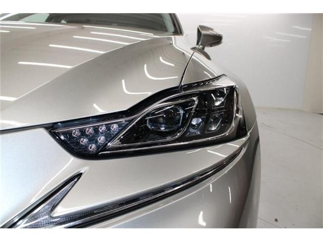 TOYOTA LEXUS IS300h 2019