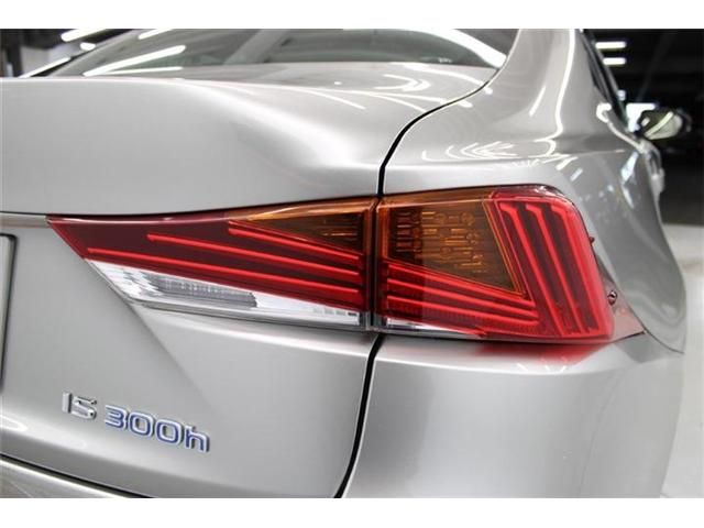 TOYOTA LEXUS IS300h 2019