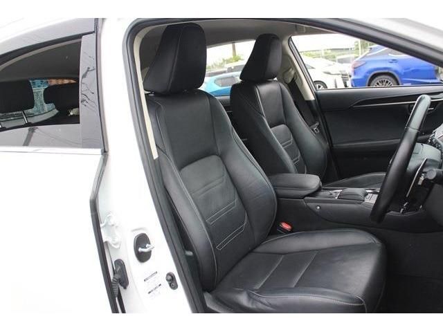 TOYOTA LEXUS NX300h 2020