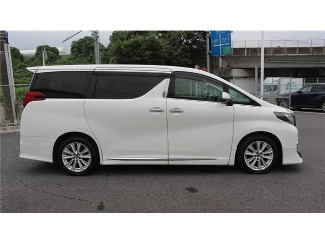 TOYOTA ALPHARD 2015