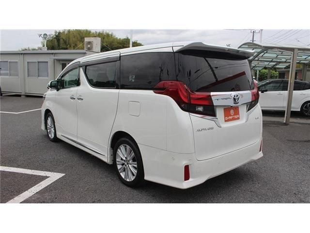 TOYOTA ALPHARD 2015