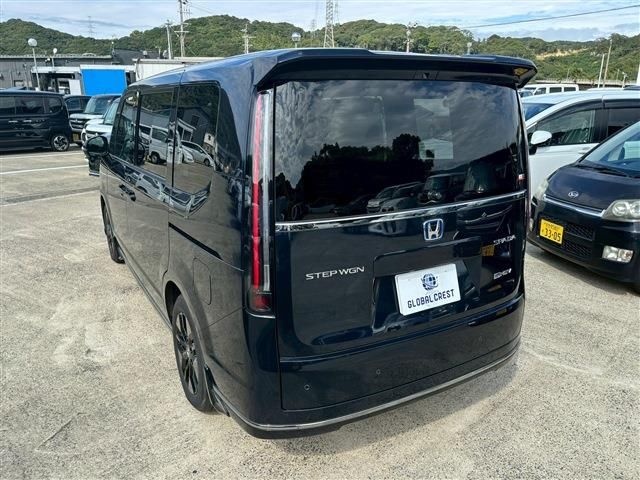 HONDA STEPWAGON e:HEV SPADA 2023