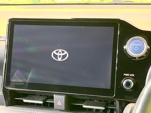 TOYOTA VOXY HYBRID 2023