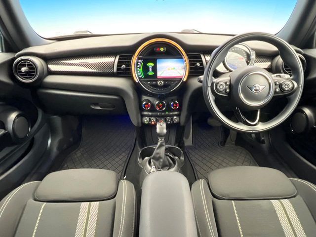 BMW MINI COOPER SD 2019