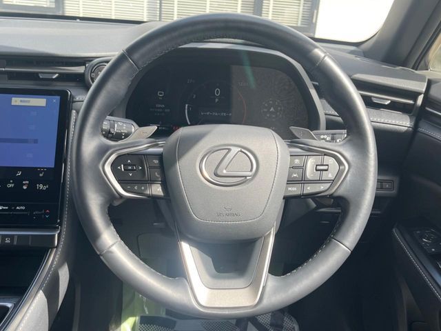TOYOTA LEXUS LBX 2024