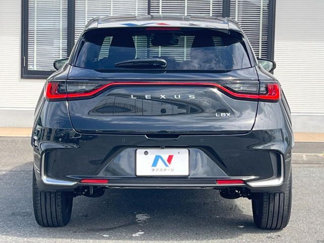 TOYOTA LEXUS LBX 2024