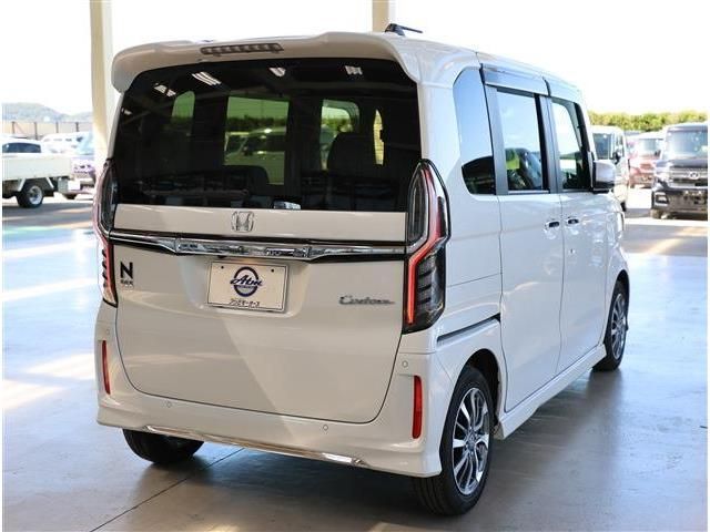 HONDA N BOX CUSTOM 2022