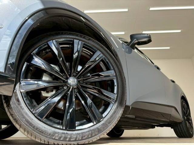 TOYOTA CROWN SPORT 2024