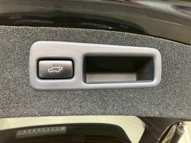 TOYOTA HARRIER HYBRID 2015