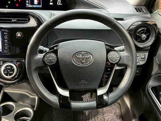 TOYOTA AQUA 2018