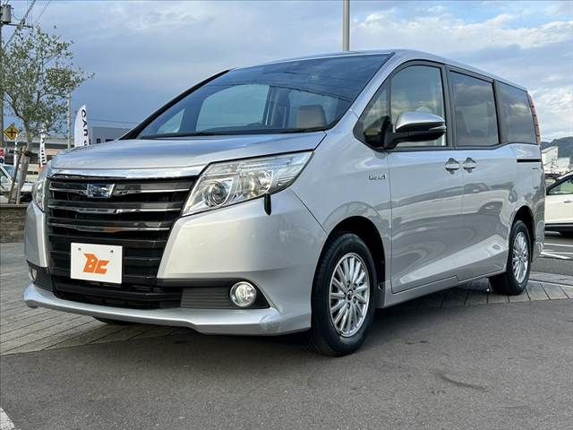TOYOTA NOAH HYBRID 2014