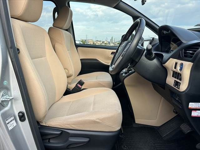 TOYOTA NOAH HYBRID 2014