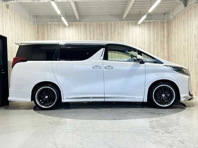 TOYOTA ALPHARD 2018