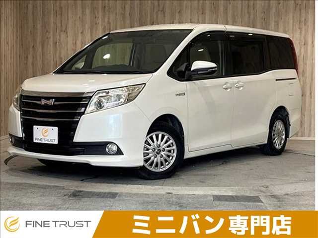 TOYOTA NOAH HYBRID 2015