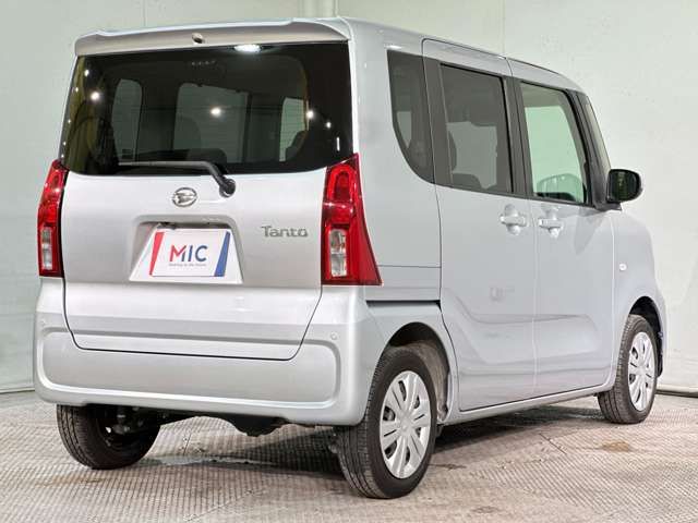 DAIHATSU TANTO 4WD 2019