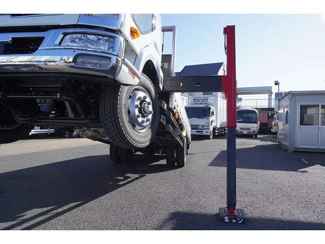 MITSUBISHI FUSOU FIGHTER 2023